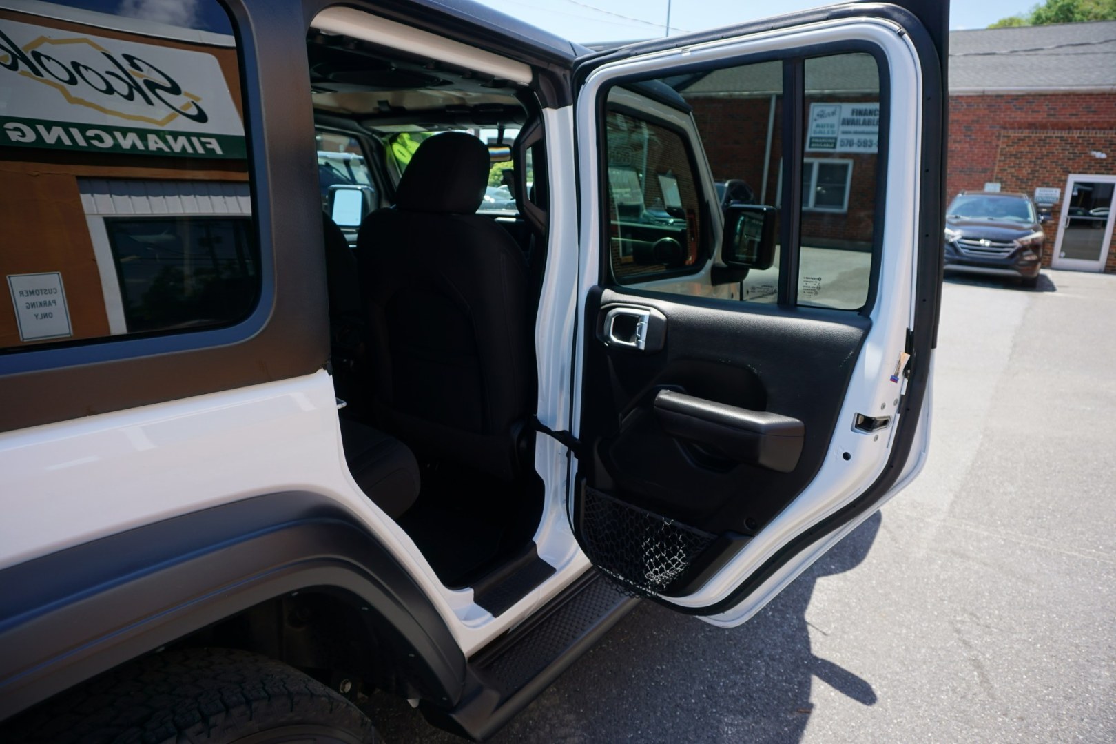 2020 JEEP WRANGLER SPORT (1C4HJXDG3LW) with an 3.6L V6 engine, MANUAL transmission, located at 312 Centre Ave, Schuylkill Haven, PA, 17972, (570) 593-5278, 40.638130, -76.177383- Photo#38