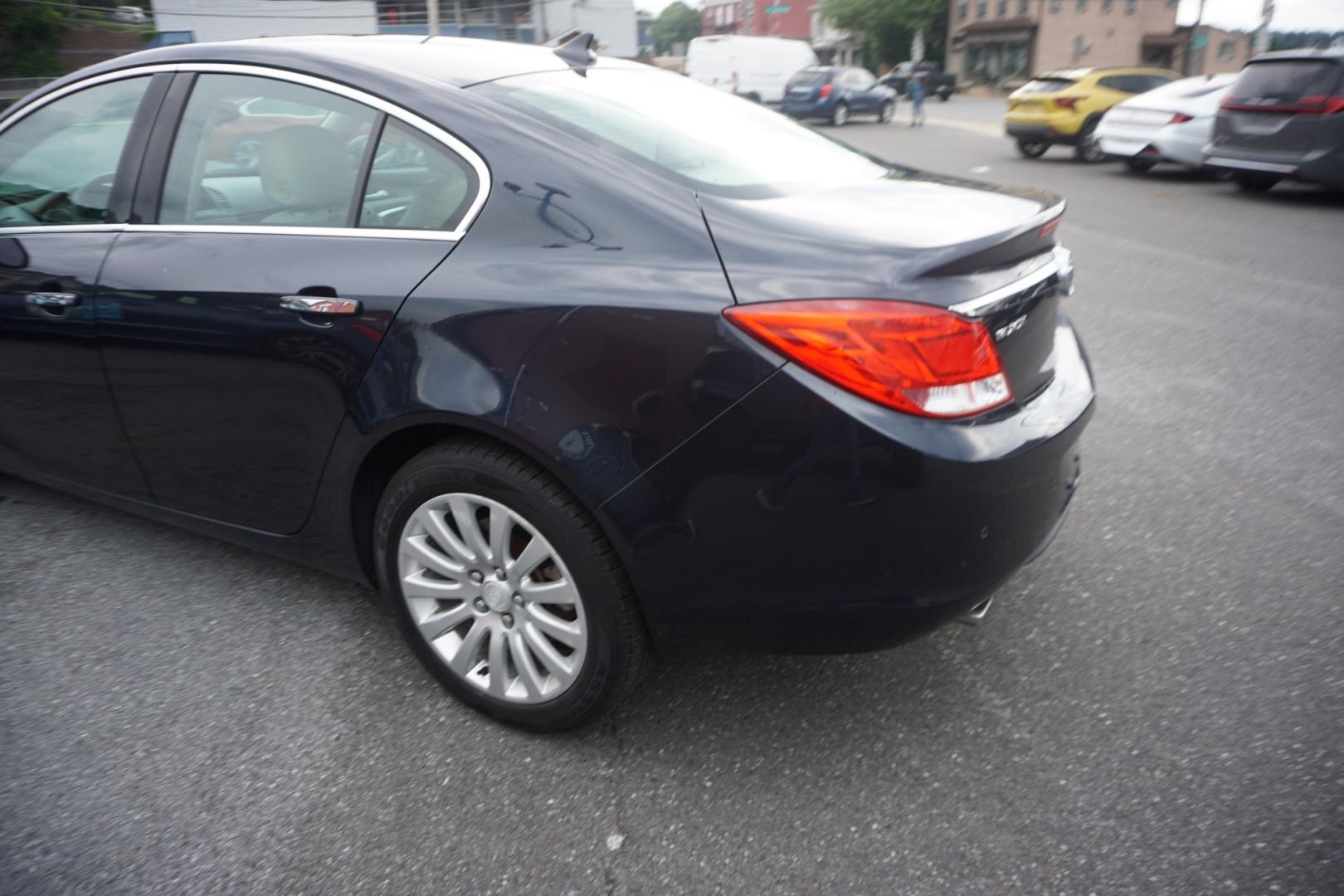2013 BLUE /TAN BUICK REGAL LIMITED (2G4GS5EV0D9) with an 2L I4 engine, AUTOMATIC transmission, located at 312 Centre Ave, Schuylkill Haven, PA, 17972, (570) 593-5278, 40.638130, -76.177383- Photo#3