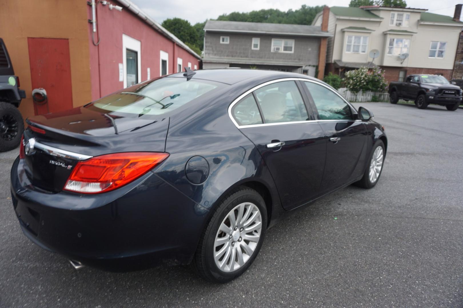 2013 BLUE /TAN BUICK REGAL LIMITED (2G4GS5EV0D9) with an 2L I4 engine, AUTOMATIC transmission, located at 312 Centre Ave, Schuylkill Haven, PA, 17972, (570) 593-5278, 40.638130, -76.177383- Photo#5