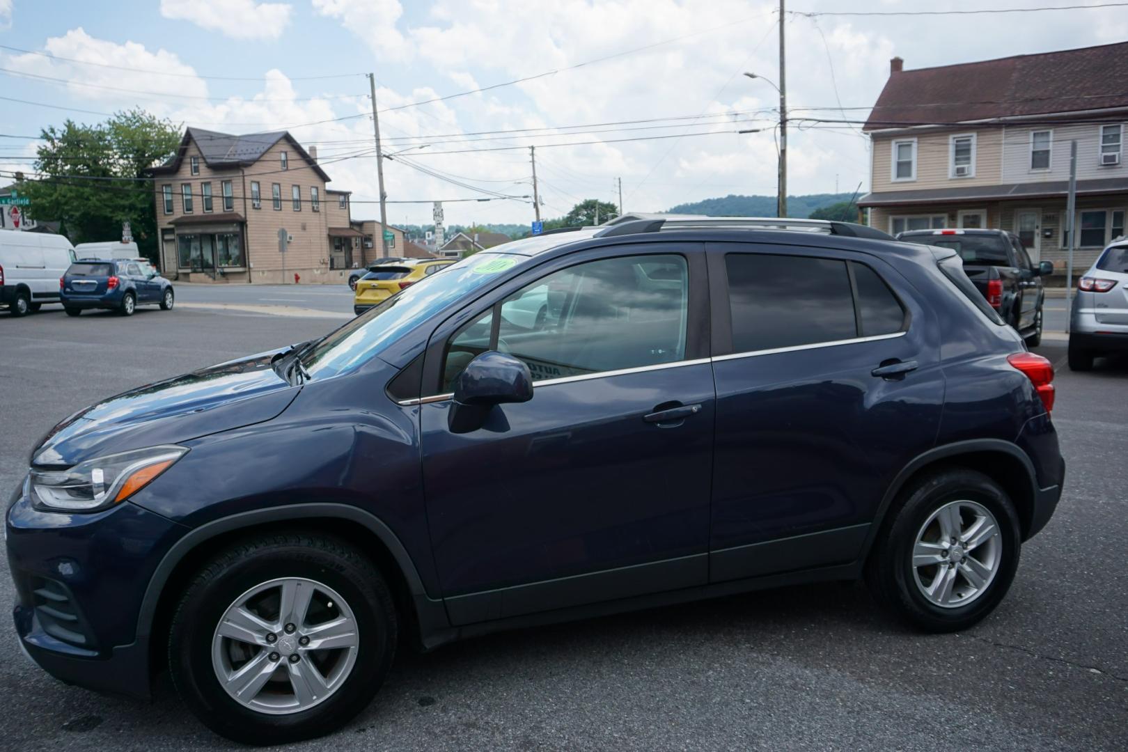 2018 BLUE /GRAY CHEVROLET TRAX LT (3GNCJLSB1JL) with an 1.4L I4 engine, AUTOMATIC transmission, located at 312 Centre Ave, Schuylkill Haven, PA, 17972, (570) 593-5278, 40.638130, -76.177383- Photo#1