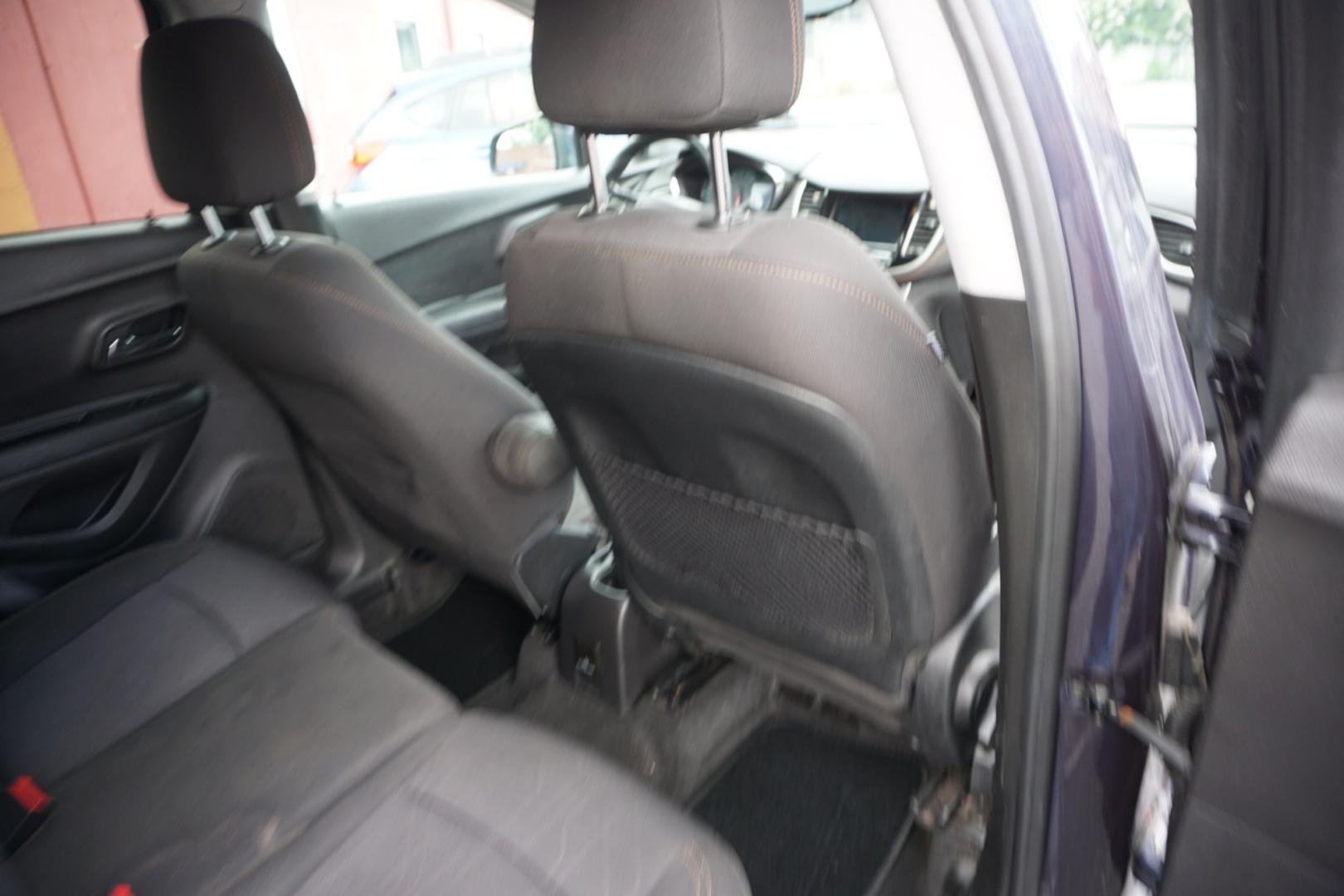 2018 BLUE /GRAY CHEVROLET TRAX LT (3GNCJLSB1JL) with an 1.4L I4 engine, AUTOMATIC transmission, located at 312 Centre Ave, Schuylkill Haven, PA, 17972, (570) 593-5278, 40.638130, -76.177383- Photo#15