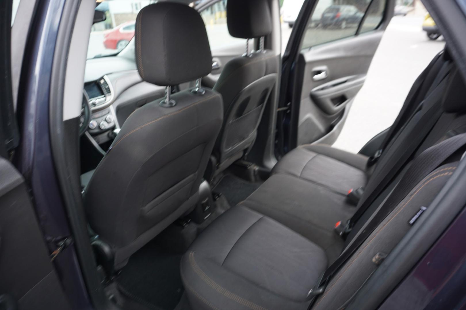 2018 BLUE /GRAY CHEVROLET TRAX LT (3GNCJLSB1JL) with an 1.4L I4 engine, AUTOMATIC transmission, located at 312 Centre Ave, Schuylkill Haven, PA, 17972, (570) 593-5278, 40.638130, -76.177383- Photo#19