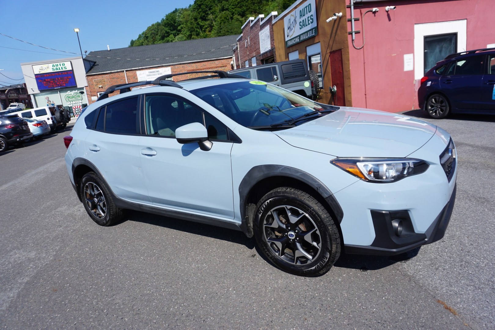 2018 BLUE /GRAY SUBARU CROSSTREK BASE (JF2GTABC2JH) with an 2L H4 engine, CVT transmission, located at 312 Centre Ave, Schuylkill Haven, PA, 17972, (570) 593-5278, 40.638130, -76.177383- Photo#2