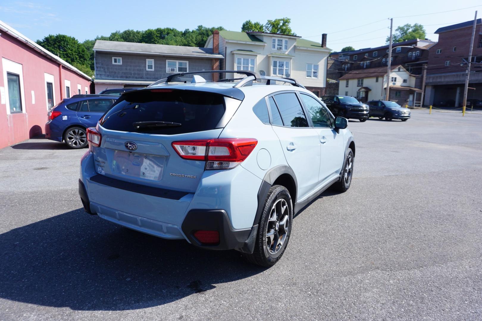 2018 BLUE /GRAY SUBARU CROSSTREK BASE (JF2GTABC2JH) with an 2L H4 engine, CVT transmission, located at 312 Centre Ave, Schuylkill Haven, PA, 17972, (570) 593-5278, 40.638130, -76.177383- Photo#3
