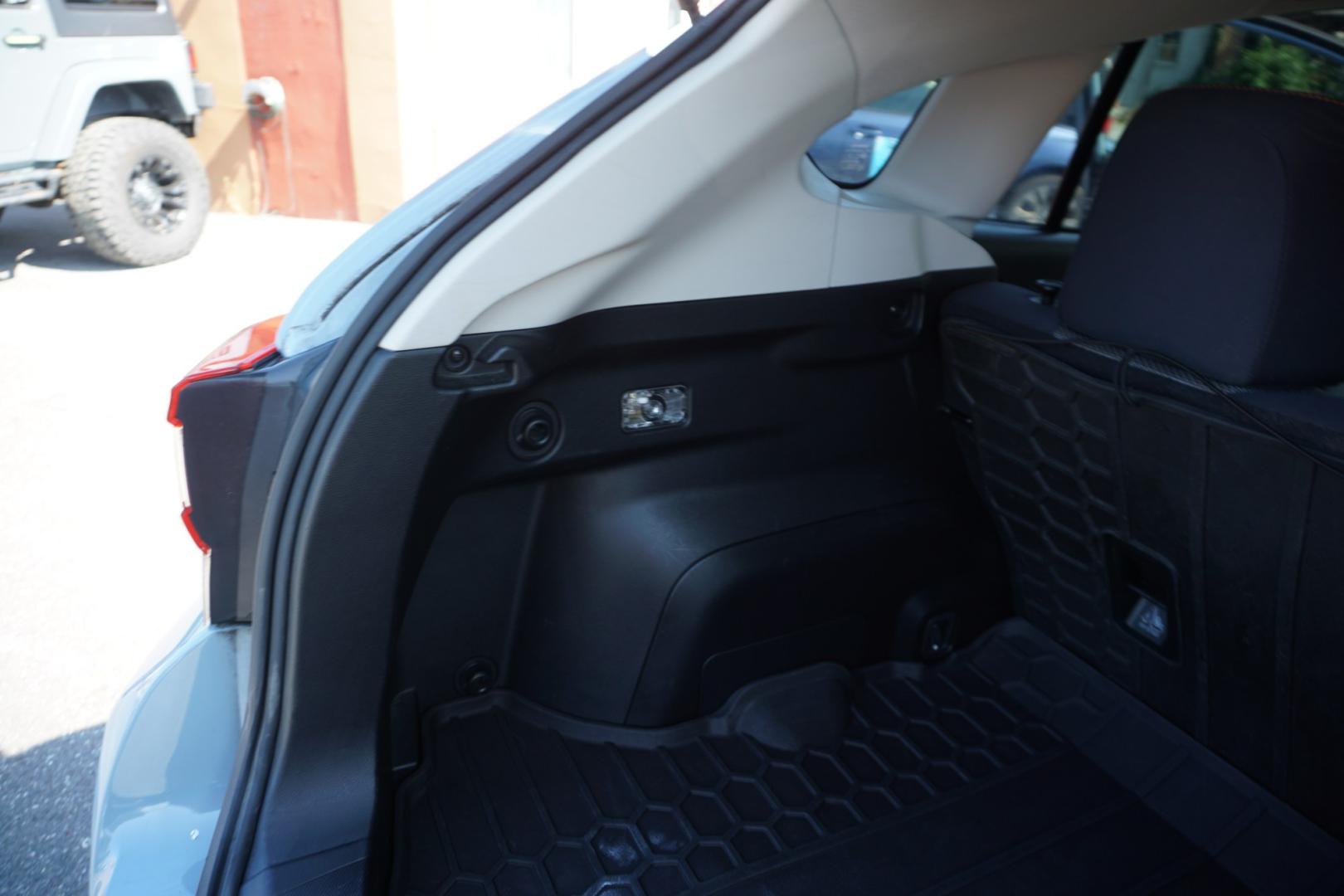 2018 BLUE /GRAY SUBARU CROSSTREK BASE (JF2GTABC2JH) with an 2L H4 engine, CVT transmission, located at 312 Centre Ave, Schuylkill Haven, PA, 17972, (570) 593-5278, 40.638130, -76.177383- Photo#19