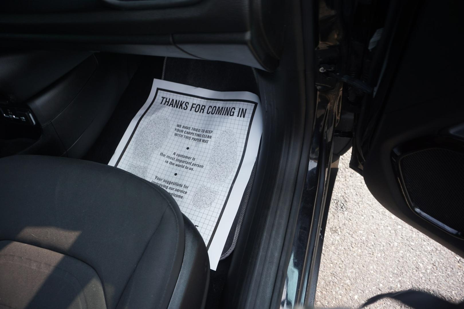2016 BLACK /GRAY JEEP RENEGADE LATITUDE (ZACCJBBT3GP) with an 2.4L I4 engine, AUTOMATIC transmission, located at 312 Centre Ave, Schuylkill Haven, PA, 17972, (570) 593-5278, 40.638130, -76.177383- Photo#30