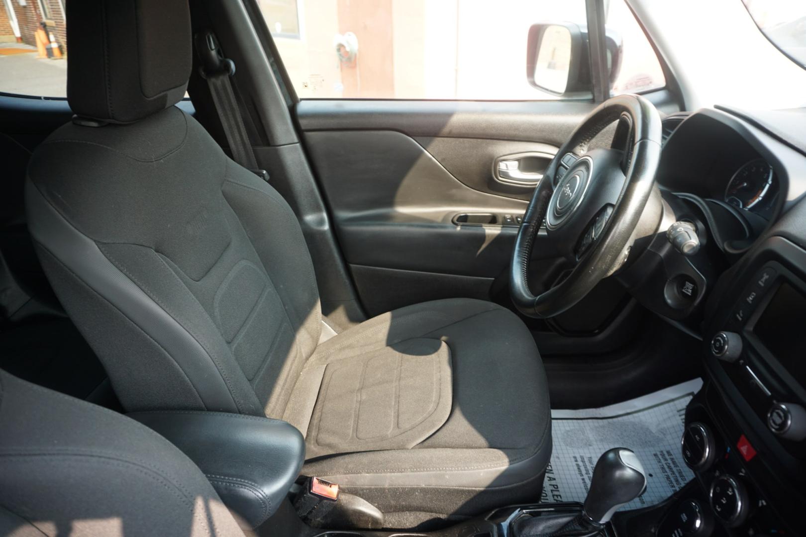 2016 BLACK /GRAY JEEP RENEGADE LATITUDE (ZACCJBBT3GP) with an 2.4L I4 engine, AUTOMATIC transmission, located at 312 Centre Ave, Schuylkill Haven, PA, 17972, (570) 593-5278, 40.638130, -76.177383- Photo#31
