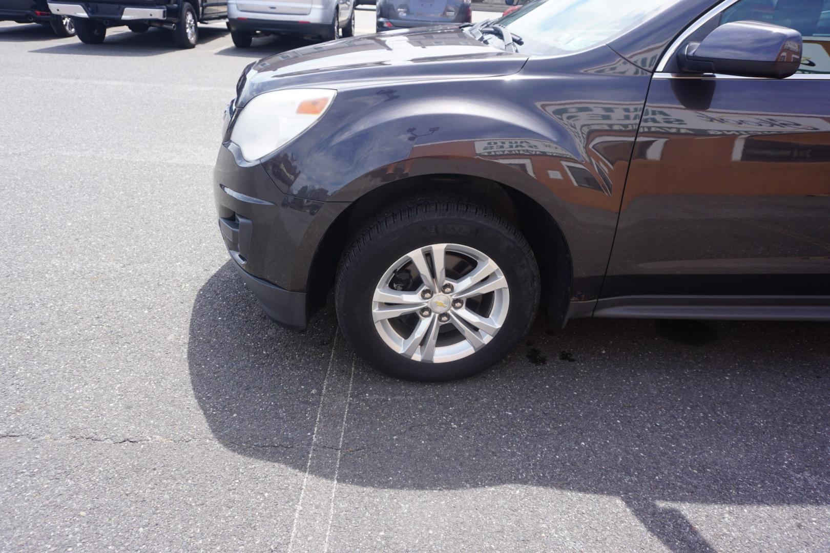 2015 GRAY /GRAY CHEVROLET EQUINOX LT (1GNALBEK4FZ) with an 2.4L I4 engine, AUTOMATIC transmission, located at 312 Centre Ave, Schuylkill Haven, PA, 17972, (570) 593-5278, 40.638130, -76.177383- Photo#3