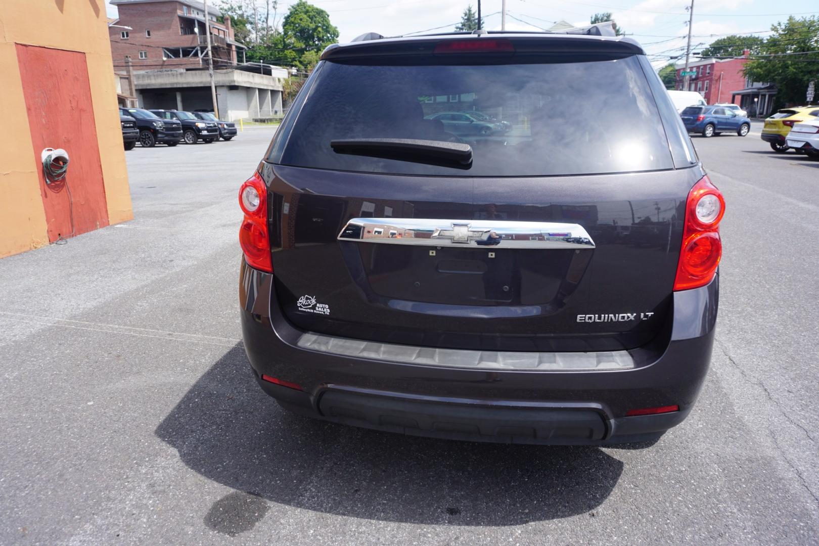 2015 GRAY /GRAY CHEVROLET EQUINOX LT (1GNALBEK4FZ) with an 2.4L I4 engine, AUTOMATIC transmission, located at 312 Centre Ave, Schuylkill Haven, PA, 17972, (570) 593-5278, 40.638130, -76.177383- Photo#9