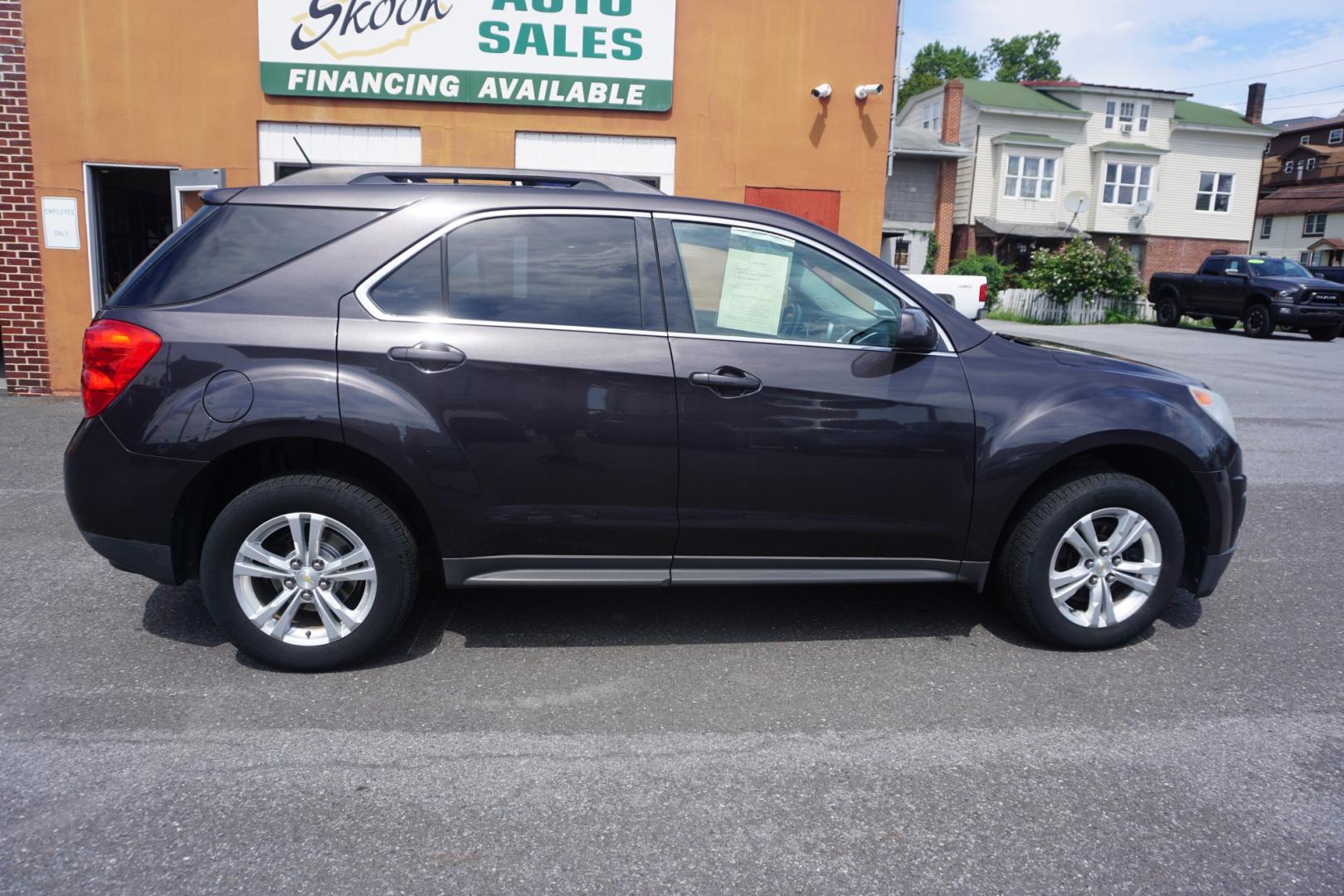 2015 GRAY /GRAY CHEVROLET EQUINOX LT (1GNALBEK4FZ) with an 2.4L I4 engine, AUTOMATIC transmission, located at 312 Centre Ave, Schuylkill Haven, PA, 17972, (570) 593-5278, 40.638130, -76.177383- Photo#11
