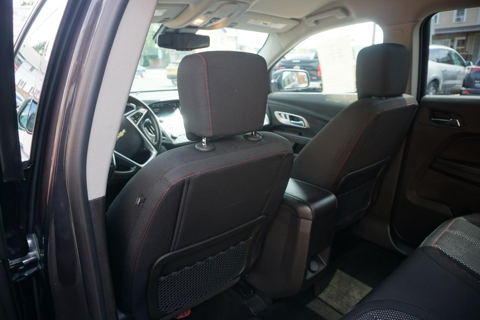 2015 GRAY /GRAY CHEVROLET EQUINOX LT (1GNALBEK4FZ) with an 2.4L I4 engine, AUTOMATIC transmission, located at 312 Centre Ave, Schuylkill Haven, PA, 17972, (570) 593-5278, 40.638130, -76.177383- Photo#30