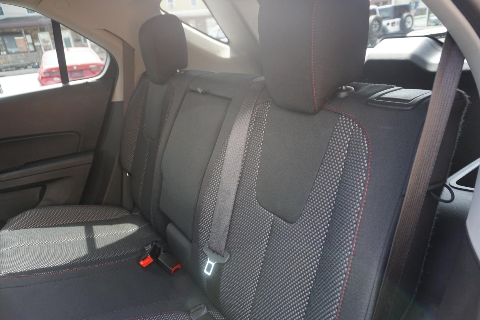 2015 GRAY /GRAY CHEVROLET EQUINOX LT (1GNALBEK4FZ) with an 2.4L I4 engine, AUTOMATIC transmission, located at 312 Centre Ave, Schuylkill Haven, PA, 17972, (570) 593-5278, 40.638130, -76.177383- Photo#32