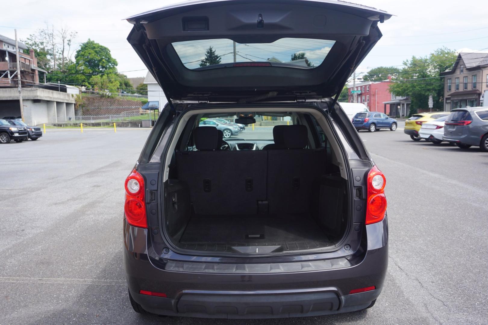 2015 GRAY /GRAY CHEVROLET EQUINOX LT (1GNALBEK4FZ) with an 2.4L I4 engine, AUTOMATIC transmission, located at 312 Centre Ave, Schuylkill Haven, PA, 17972, (570) 593-5278, 40.638130, -76.177383- Photo#35