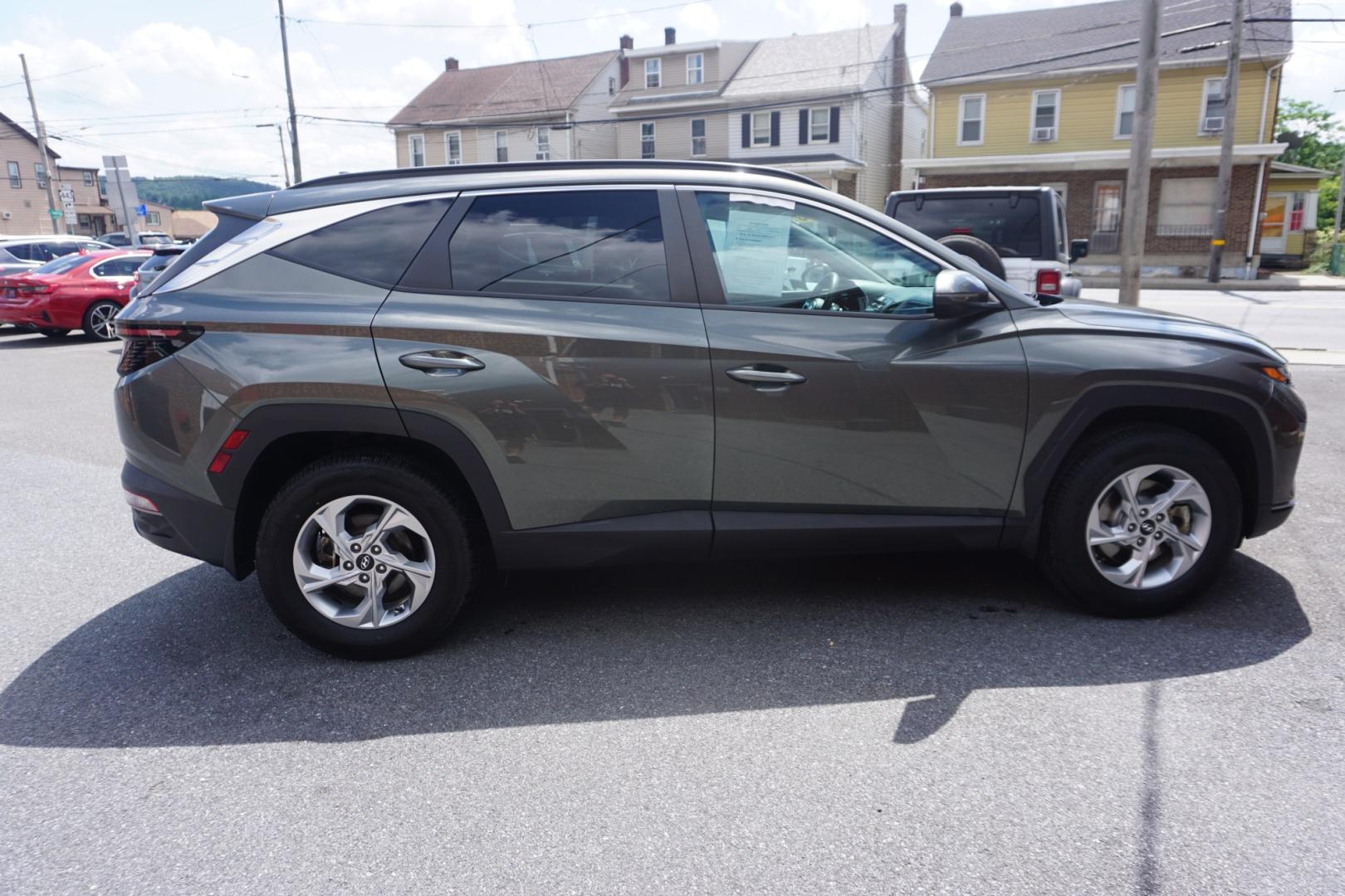 2023 GRAY /GRAY HYUNDAI TUCSON SEL (5NMJBCAE7PH) with an 2.5L I4 engine, AUTOMATIC transmission, located at 312 Centre Ave, Schuylkill Haven, PA, 17972, (570) 593-5278, 40.638130, -76.177383- Photo#11