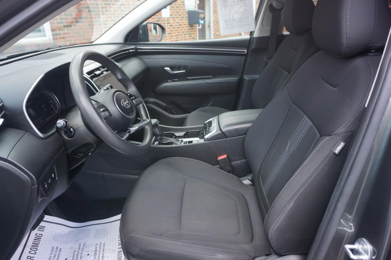 2023 GRAY /GRAY HYUNDAI TUCSON SEL (5NMJBCAE7PH) with an 2.5L I4 engine, AUTOMATIC transmission, located at 312 Centre Ave, Schuylkill Haven, PA, 17972, (570) 593-5278, 40.638130, -76.177383- Photo#22