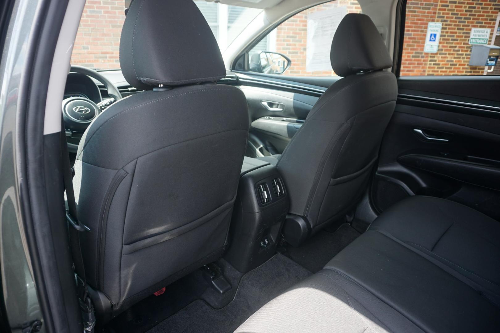 2023 GRAY /GRAY HYUNDAI TUCSON SEL (5NMJBCAE7PH) with an 2.5L I4 engine, AUTOMATIC transmission, located at 312 Centre Ave, Schuylkill Haven, PA, 17972, (570) 593-5278, 40.638130, -76.177383- Photo#26
