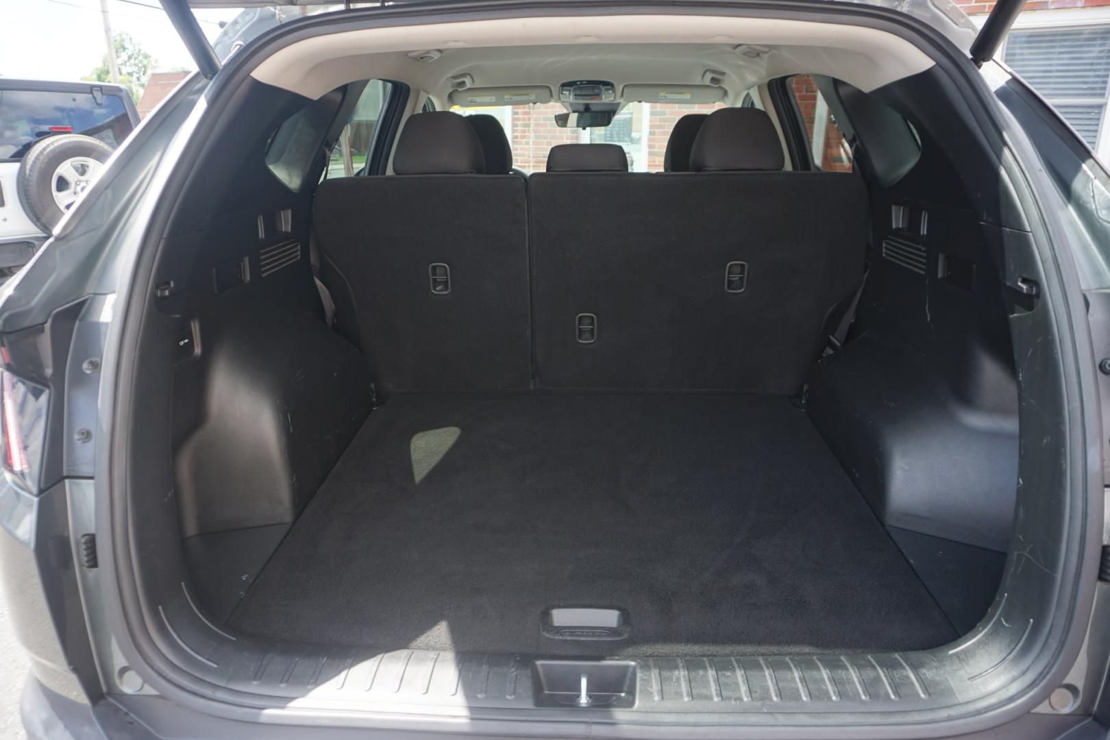 2023 GRAY /GRAY HYUNDAI TUCSON SEL (5NMJBCAE7PH) with an 2.5L I4 engine, AUTOMATIC transmission, located at 312 Centre Ave, Schuylkill Haven, PA, 17972, (570) 593-5278, 40.638130, -76.177383- Photo#32