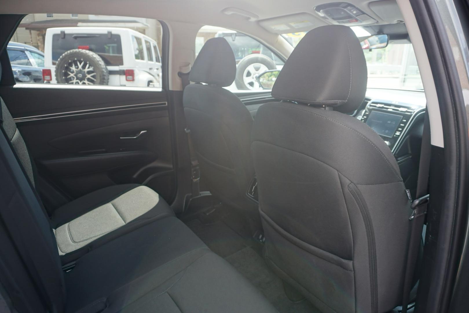 2023 GRAY /GRAY HYUNDAI TUCSON SEL (5NMJBCAE7PH) with an 2.5L I4 engine, AUTOMATIC transmission, located at 312 Centre Ave, Schuylkill Haven, PA, 17972, (570) 593-5278, 40.638130, -76.177383- Photo#33