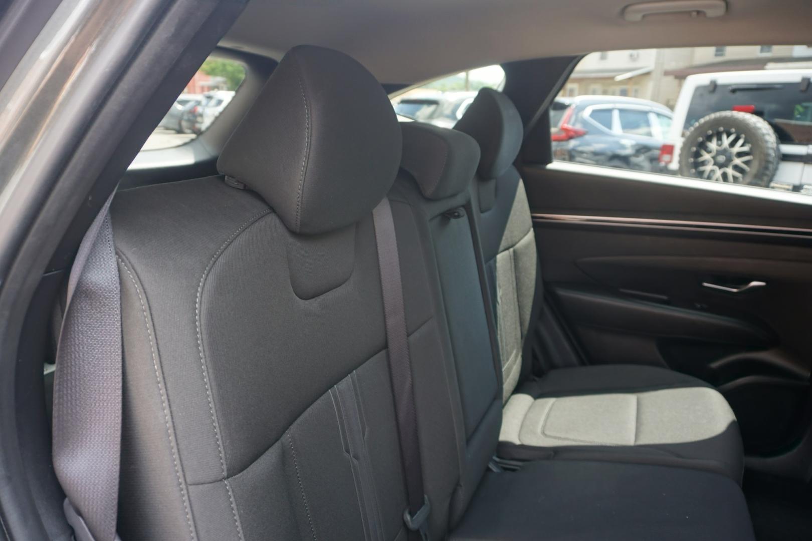 2023 GRAY /GRAY HYUNDAI TUCSON SEL (5NMJBCAE7PH) with an 2.5L I4 engine, AUTOMATIC transmission, located at 312 Centre Ave, Schuylkill Haven, PA, 17972, (570) 593-5278, 40.638130, -76.177383- Photo#35