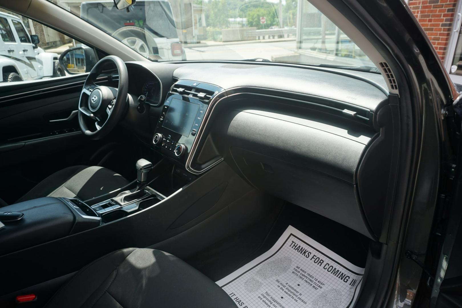 2023 GRAY /GRAY HYUNDAI TUCSON SEL (5NMJBCAE7PH) with an 2.5L I4 engine, AUTOMATIC transmission, located at 312 Centre Ave, Schuylkill Haven, PA, 17972, (570) 593-5278, 40.638130, -76.177383- Photo#38