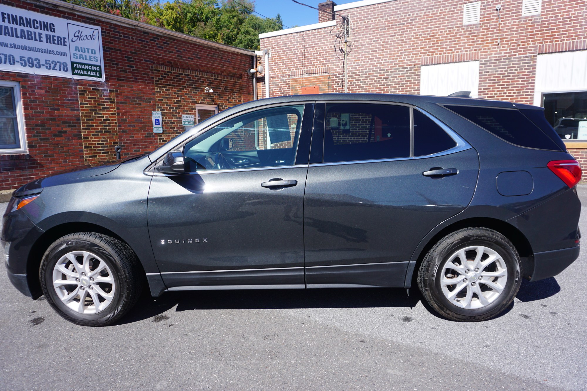 photo of 2018 CHEVROLET EQUINOX LT