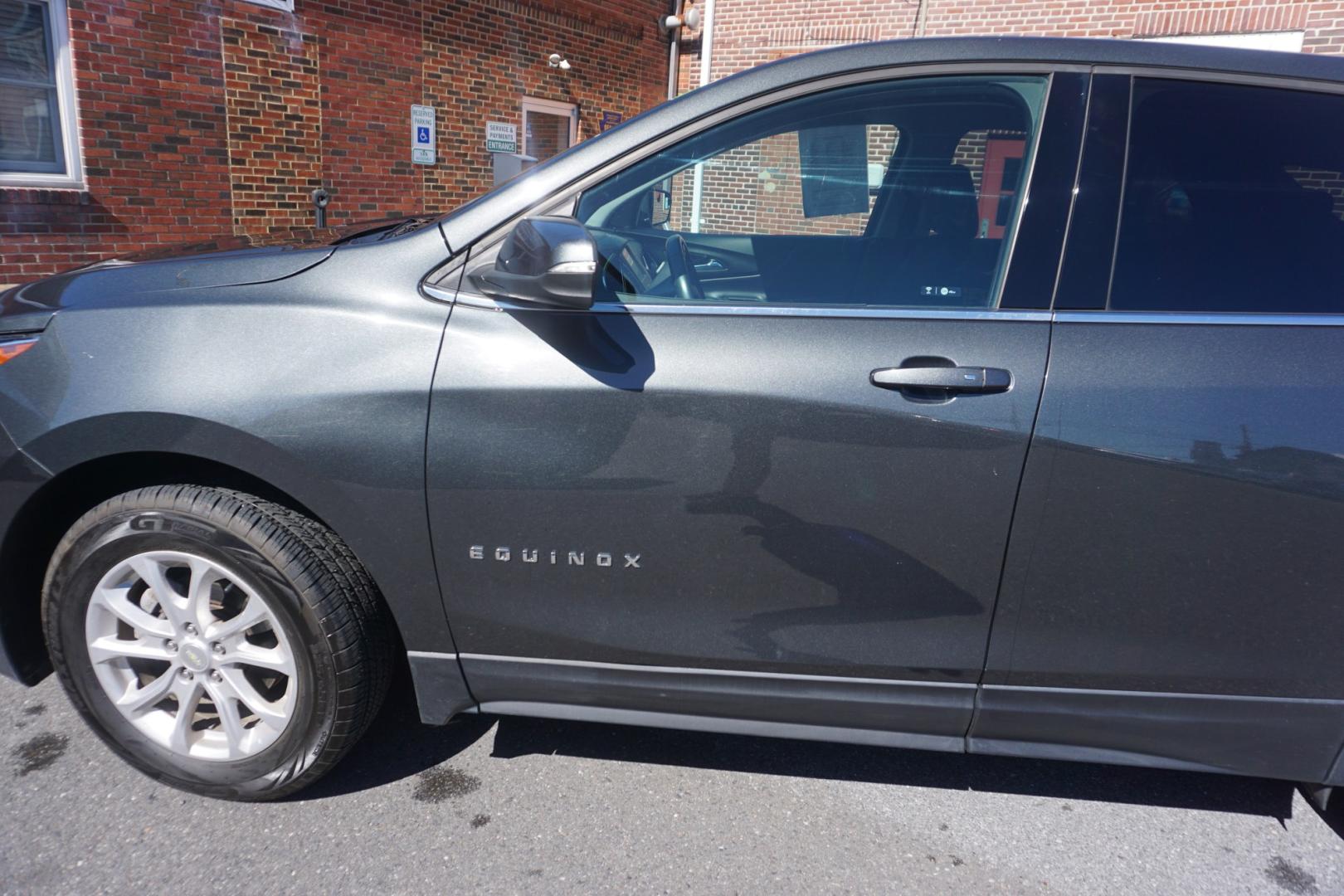 2018 GRAY /GRAY CHEVROLET EQUINOX LT (3GNAXSEV0JL) with an 1.5L I4 engine, AUTOMATIC transmission, located at 312 Centre Ave, Schuylkill Haven, PA, 17972, (570) 593-5278, 40.638130, -76.177383- Photo#5