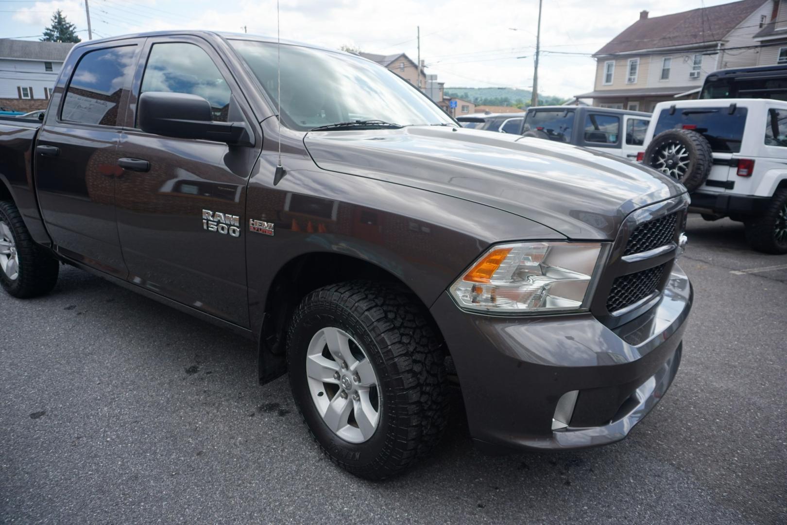 2017 GRAY /GRAY RAM 1500 EXPRESS (3C6RR7KT2HG) with an 5.7L V8 engine, AUTOMATIC transmission, located at 312 Centre Ave, Schuylkill Haven, PA, 17972, (570) 593-5278, 40.638130, -76.177383- Photo#16