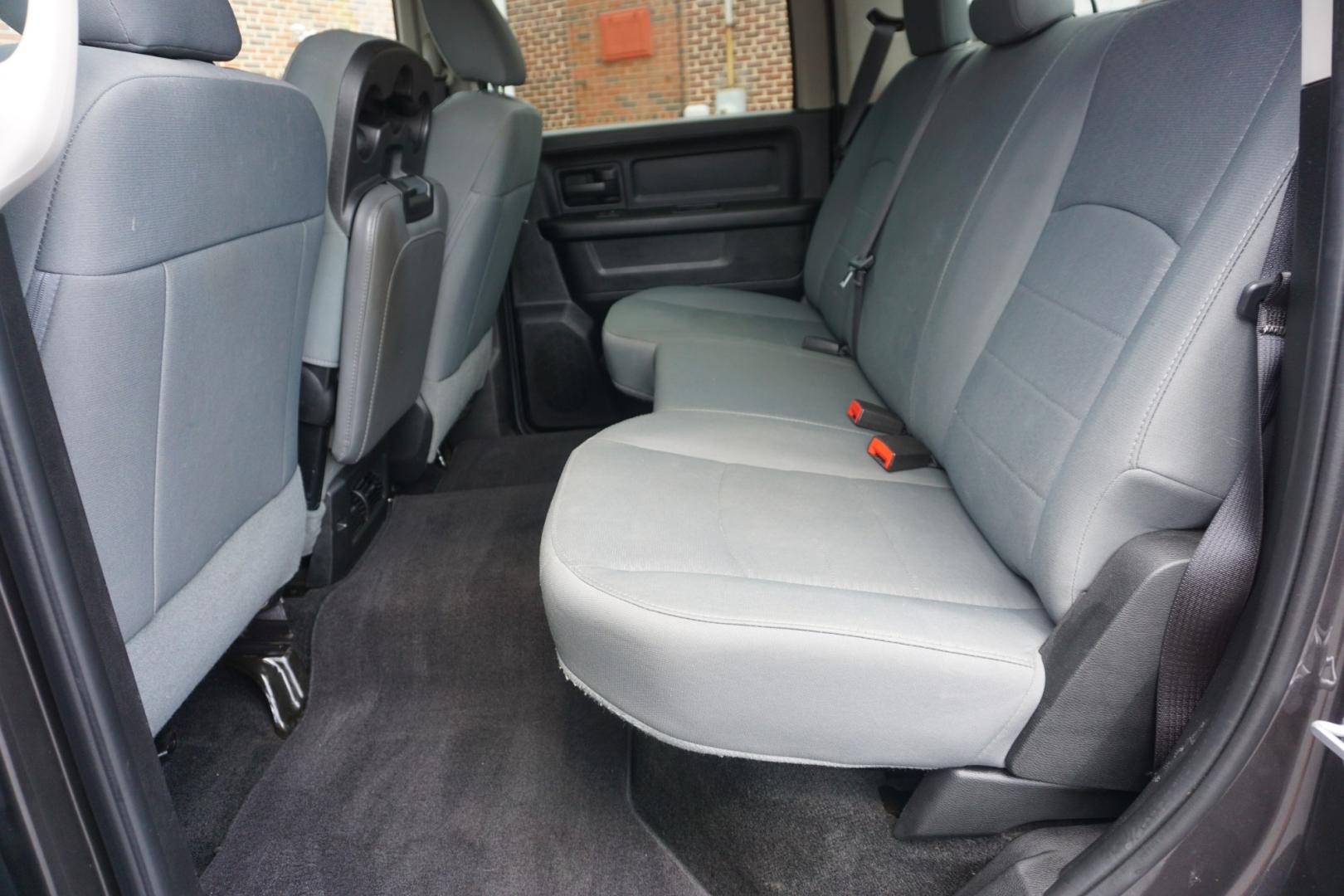 2017 GRAY /GRAY RAM 1500 EXPRESS (3C6RR7KT2HG) with an 5.7L V8 engine, AUTOMATIC transmission, located at 312 Centre Ave, Schuylkill Haven, PA, 17972, (570) 593-5278, 40.638130, -76.177383- Photo#28