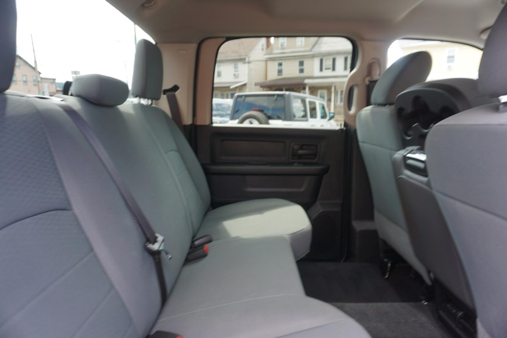 2017 GRAY /GRAY RAM 1500 EXPRESS (3C6RR7KT2HG) with an 5.7L V8 engine, AUTOMATIC transmission, located at 312 Centre Ave, Schuylkill Haven, PA, 17972, (570) 593-5278, 40.638130, -76.177383- Photo#31