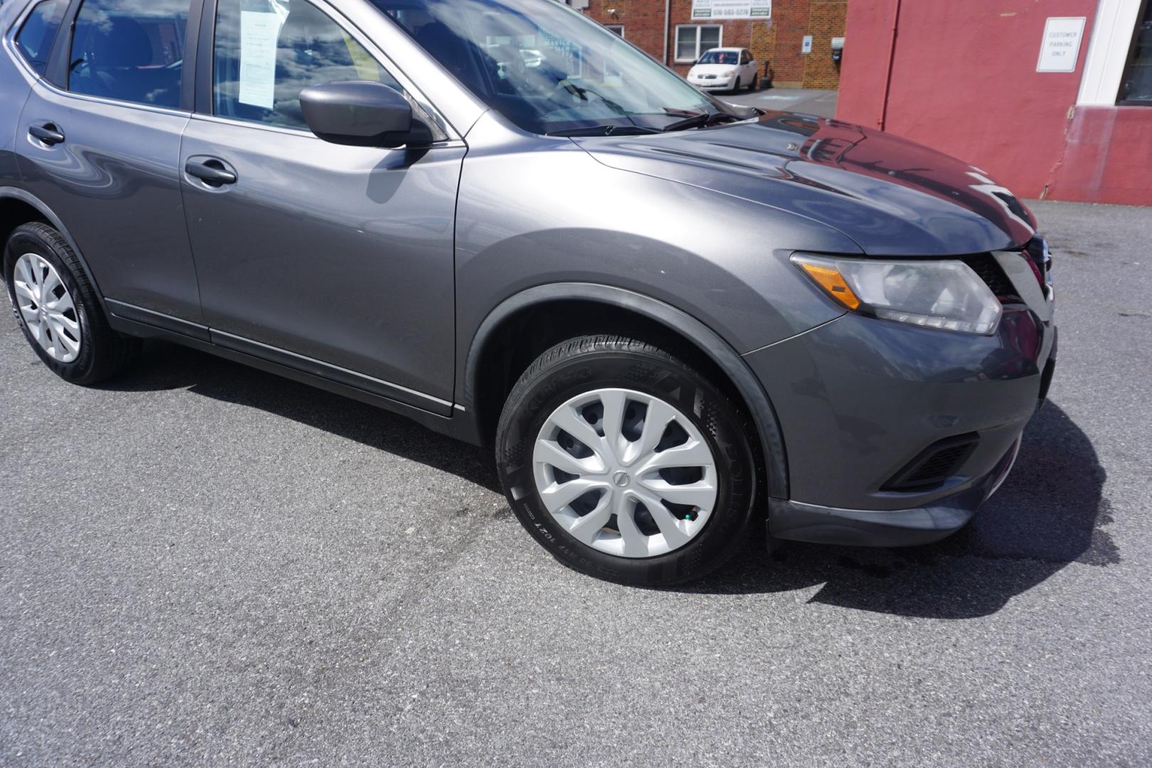 2016 GRAY /GRAY NISSAN ROGUE S (KNMAT2MV0GP) with an 2.5L I4 engine, CVT transmission, located at 312 Centre Ave, Schuylkill Haven, PA, 17972, (570) 593-5278, 40.638130, -76.177383- Photo#15