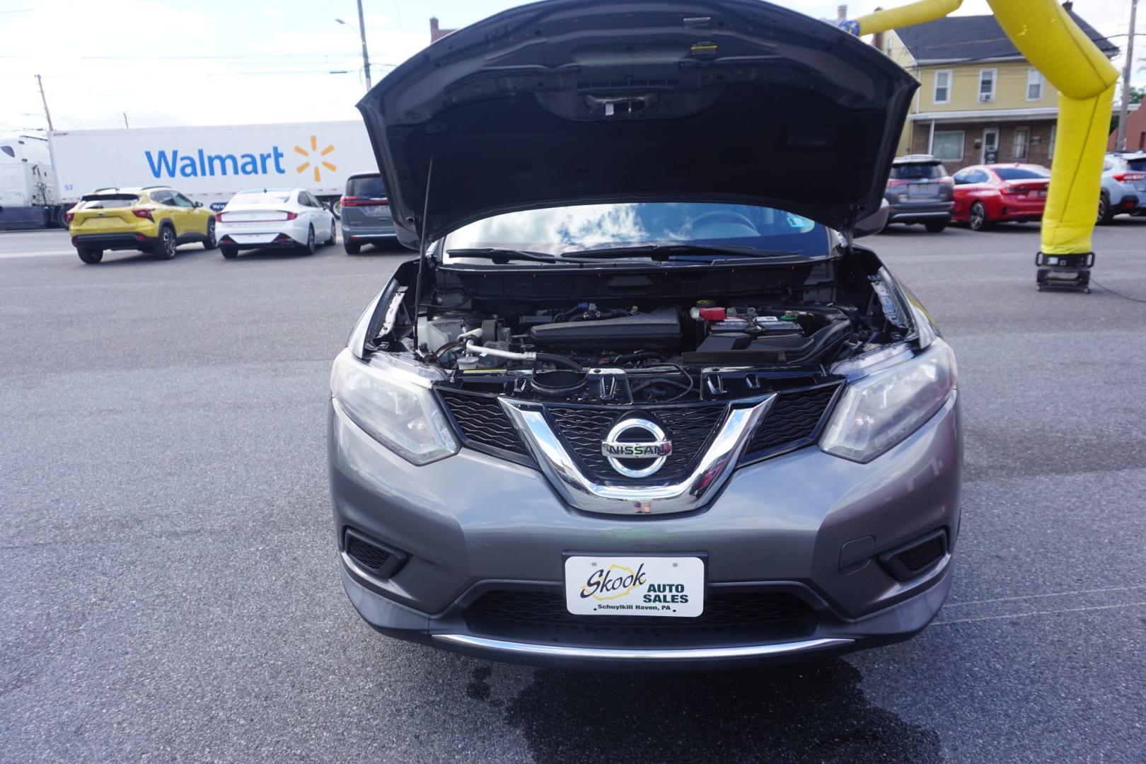 2016 GRAY /GRAY NISSAN ROGUE S (KNMAT2MV0GP) with an 2.5L I4 engine, CVT transmission, located at 312 Centre Ave, Schuylkill Haven, PA, 17972, (570) 593-5278, 40.638130, -76.177383- Photo#17