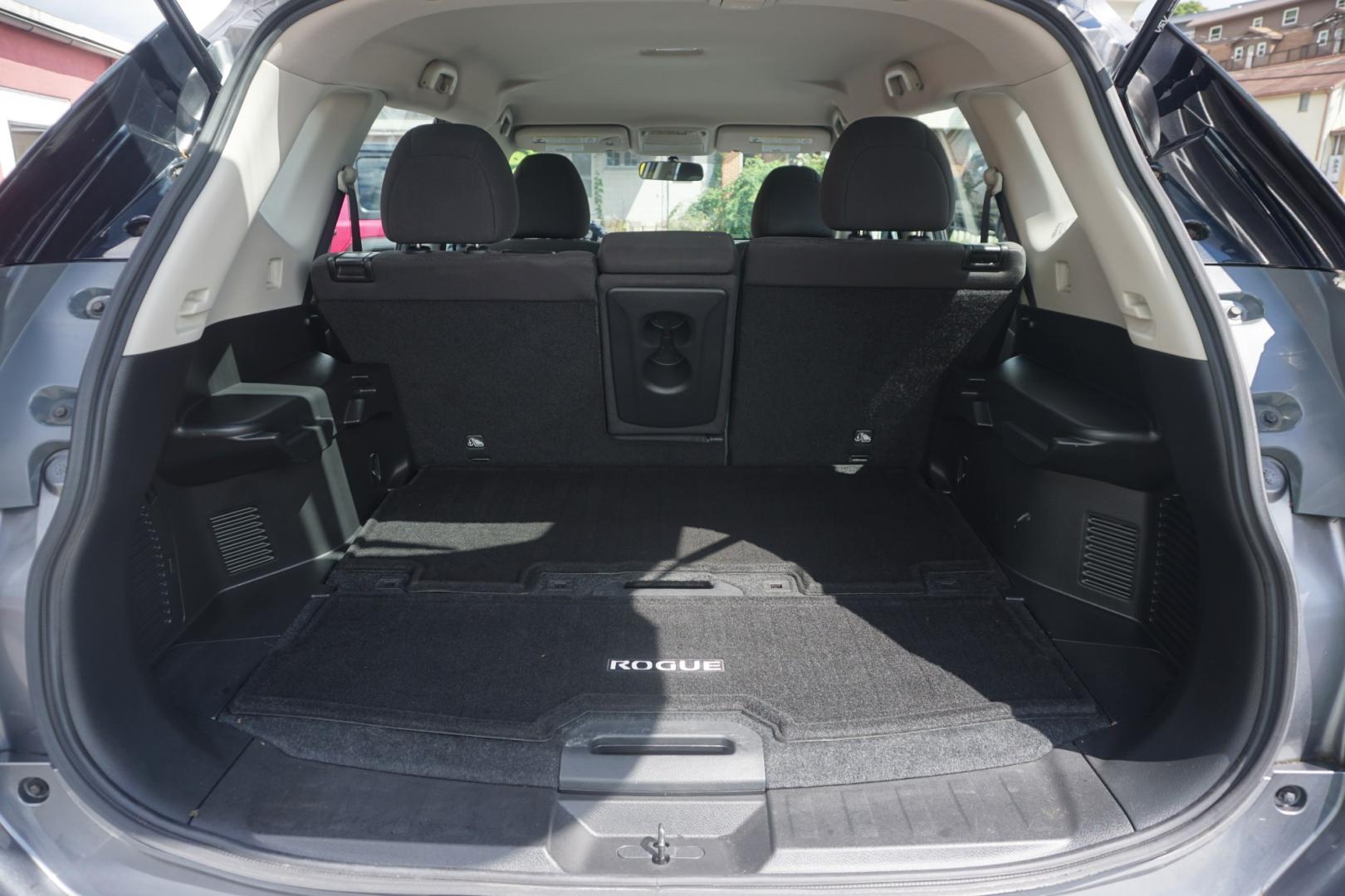 2016 GRAY /GRAY NISSAN ROGUE S (KNMAT2MV0GP) with an 2.5L I4 engine, CVT transmission, located at 312 Centre Ave, Schuylkill Haven, PA, 17972, (570) 593-5278, 40.638130, -76.177383- Photo#34