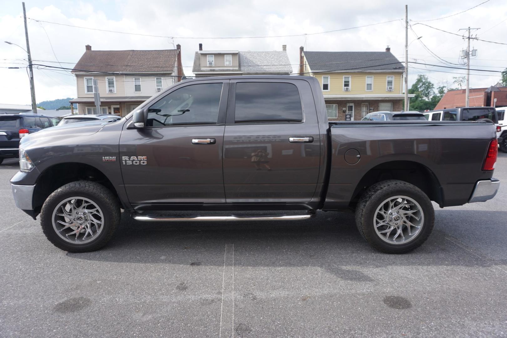 2017 GRAY /GRAY RAM 1500 SLT (3C6RR7LT5HG) with an 5.7L V8 engine, Automatic transmission, located at 312 Centre Ave, Schuylkill Haven, PA, 17972, (570) 593-5278, 40.638130, -76.177383- Photo#0