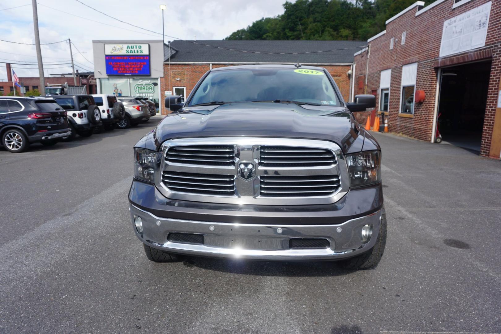2017 GRAY /GRAY RAM 1500 SLT (3C6RR7LT5HG) with an 5.7L V8 engine, Automatic transmission, located at 312 Centre Ave, Schuylkill Haven, PA, 17972, (570) 593-5278, 40.638130, -76.177383- Photo#1