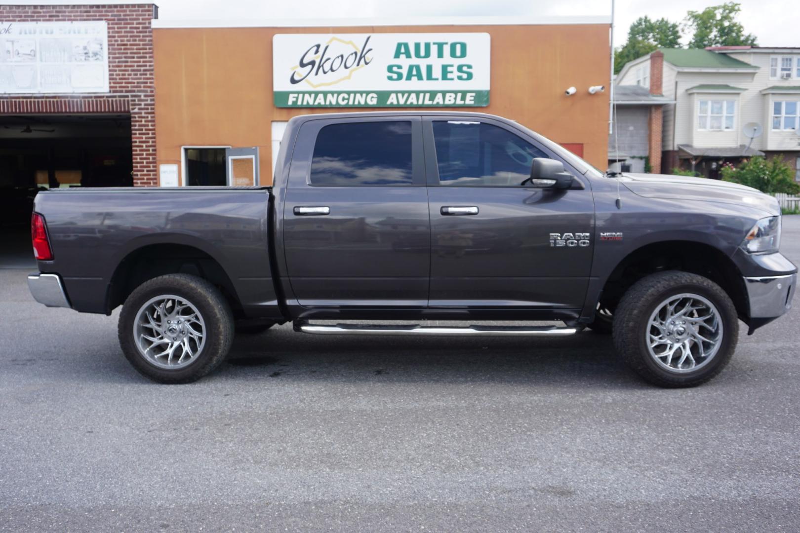 2017 GRAY /GRAY RAM 1500 SLT (3C6RR7LT5HG) with an 5.7L V8 engine, Automatic transmission, located at 312 Centre Ave, Schuylkill Haven, PA, 17972, (570) 593-5278, 40.638130, -76.177383- Photo#12
