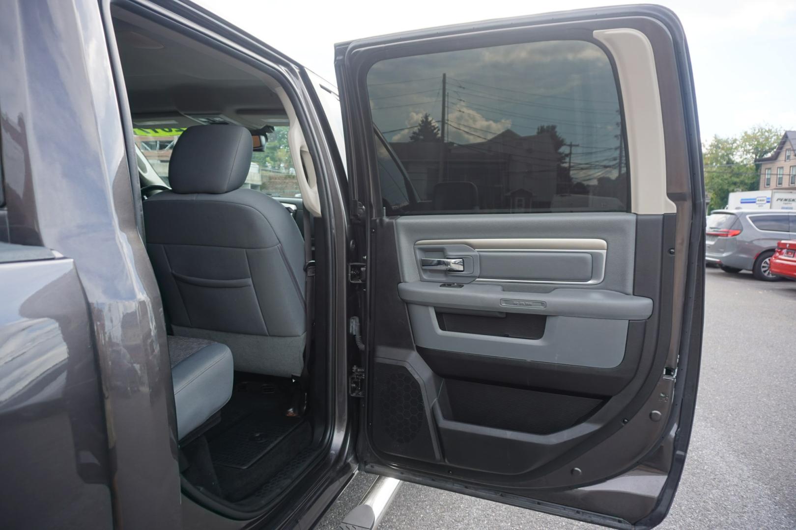 2017 GRAY /GRAY RAM 1500 SLT (3C6RR7LT5HG) with an 5.7L V8 engine, Automatic transmission, located at 312 Centre Ave, Schuylkill Haven, PA, 17972, (570) 593-5278, 40.638130, -76.177383- Photo#34
