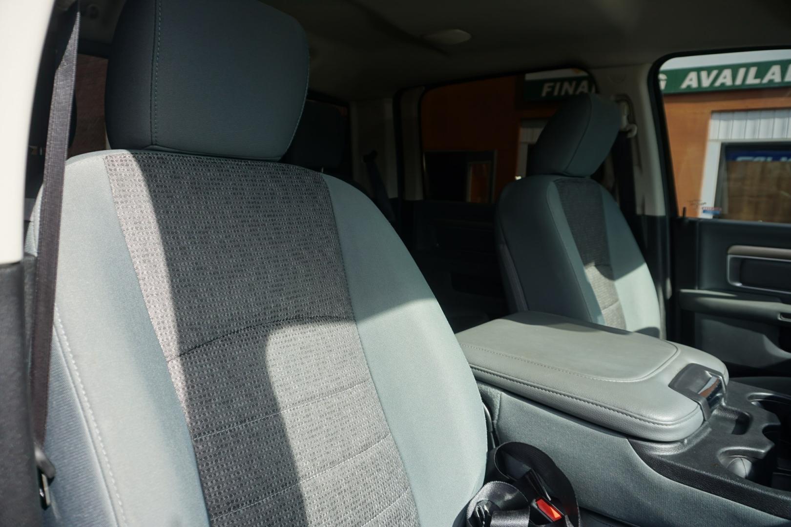 2017 GRAY /GRAY RAM 1500 SLT (3C6RR7LT5HG) with an 5.7L V8 engine, Automatic transmission, located at 312 Centre Ave, Schuylkill Haven, PA, 17972, (570) 593-5278, 40.638130, -76.177383- Photo#37