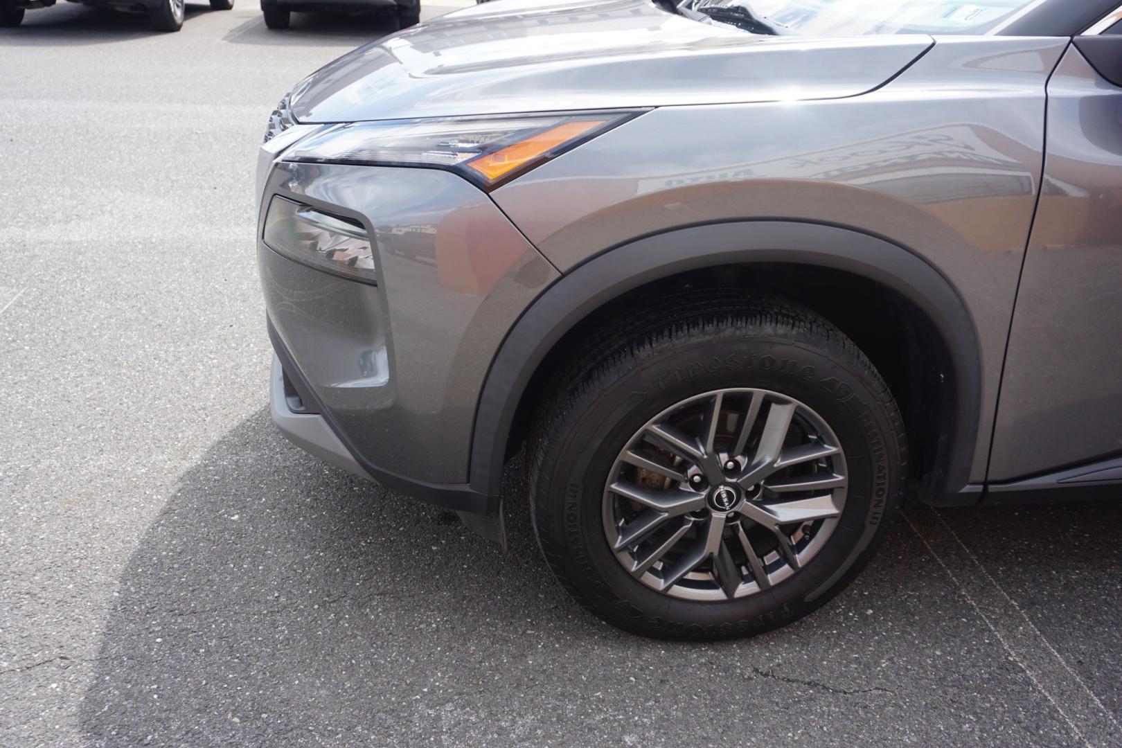 2023 GRAY /GRAY NISSAN ROGUE S (5N1BT3AA9PC) with an 1.5L I3 engine, CVT transmission, located at 312 Centre Ave, Schuylkill Haven, PA, 17972, (570) 593-5278, 40.638130, -76.177383- Photo#4