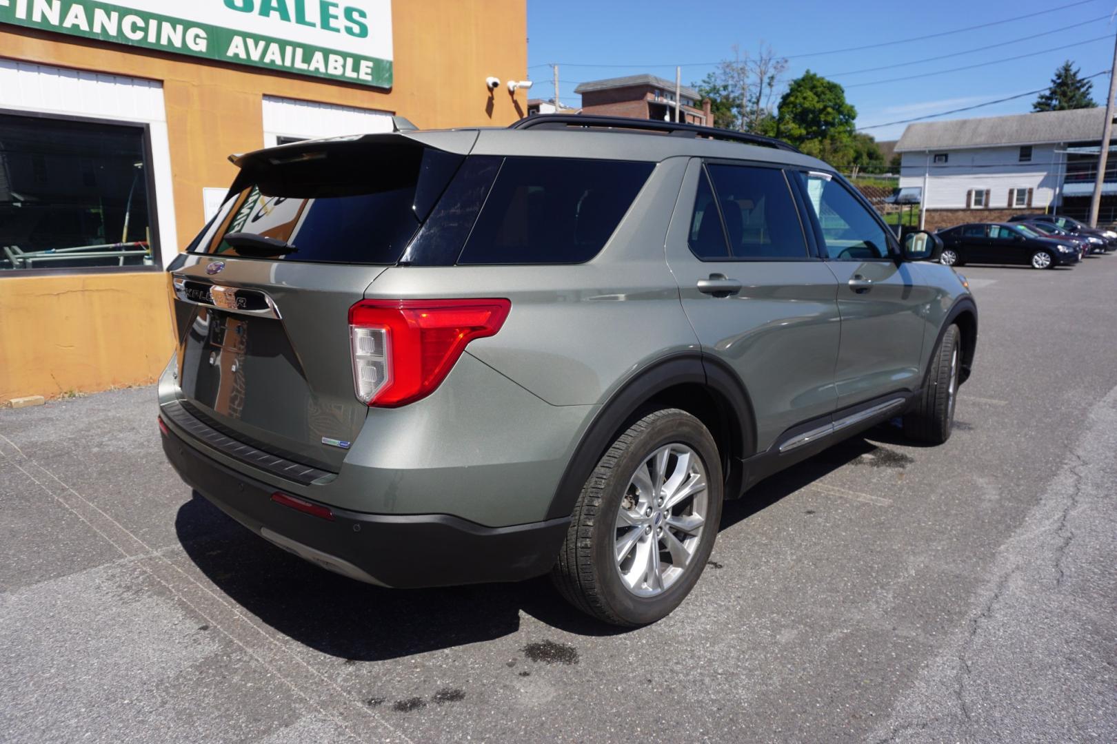 2020 GREEN /BLACK FORD EXPLORER XLT (1FMSK8DH0LG) with an 2.3L I4 engine, AUTOMATIC transmission, located at 312 Centre Ave, Schuylkill Haven, PA, 17972, (570) 593-5278, 40.638130, -76.177383- Photo#10