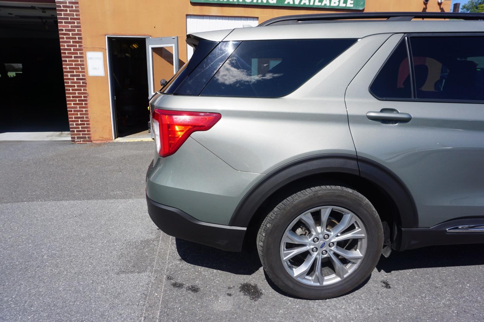 2020 GREEN /BLACK FORD EXPLORER XLT (1FMSK8DH0LG) with an 2.3L I4 engine, AUTOMATIC transmission, located at 312 Centre Ave, Schuylkill Haven, PA, 17972, (570) 593-5278, 40.638130, -76.177383- Photo#11