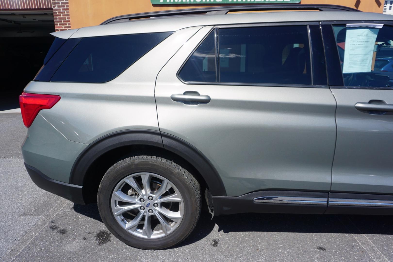 2020 GREEN /BLACK FORD EXPLORER XLT (1FMSK8DH0LG) with an 2.3L I4 engine, AUTOMATIC transmission, located at 312 Centre Ave, Schuylkill Haven, PA, 17972, (570) 593-5278, 40.638130, -76.177383- Photo#12