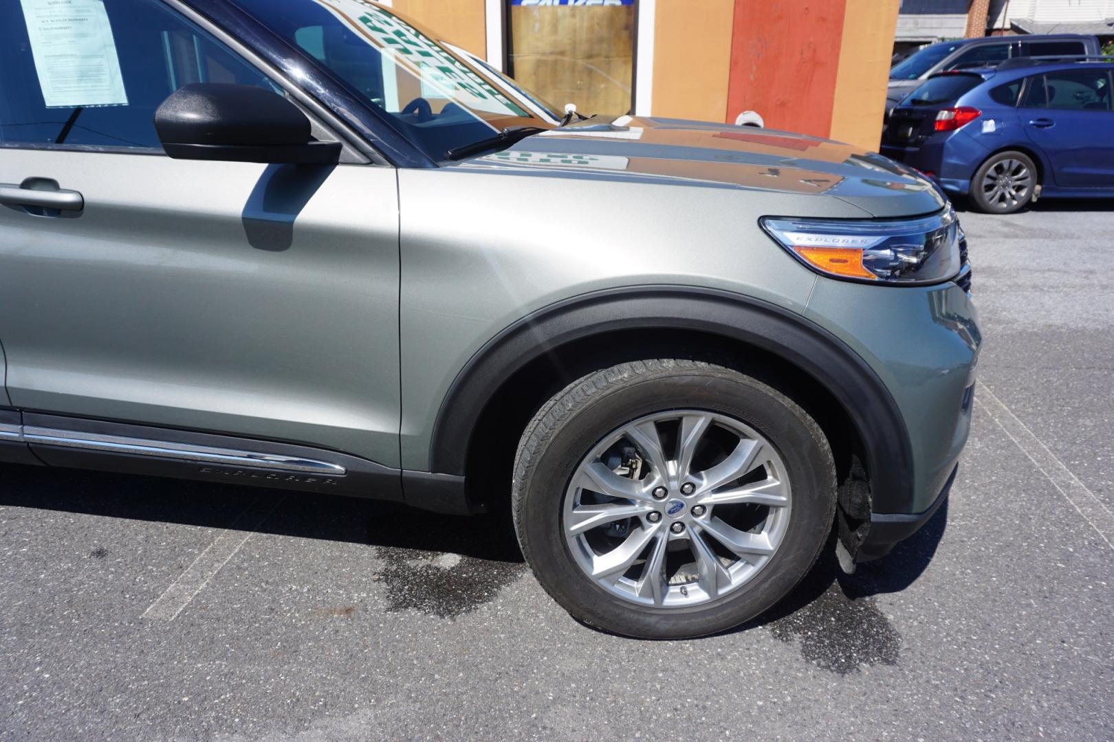 2020 GREEN /BLACK FORD EXPLORER XLT (1FMSK8DH0LG) with an 2.3L I4 engine, AUTOMATIC transmission, located at 312 Centre Ave, Schuylkill Haven, PA, 17972, (570) 593-5278, 40.638130, -76.177383- Photo#14