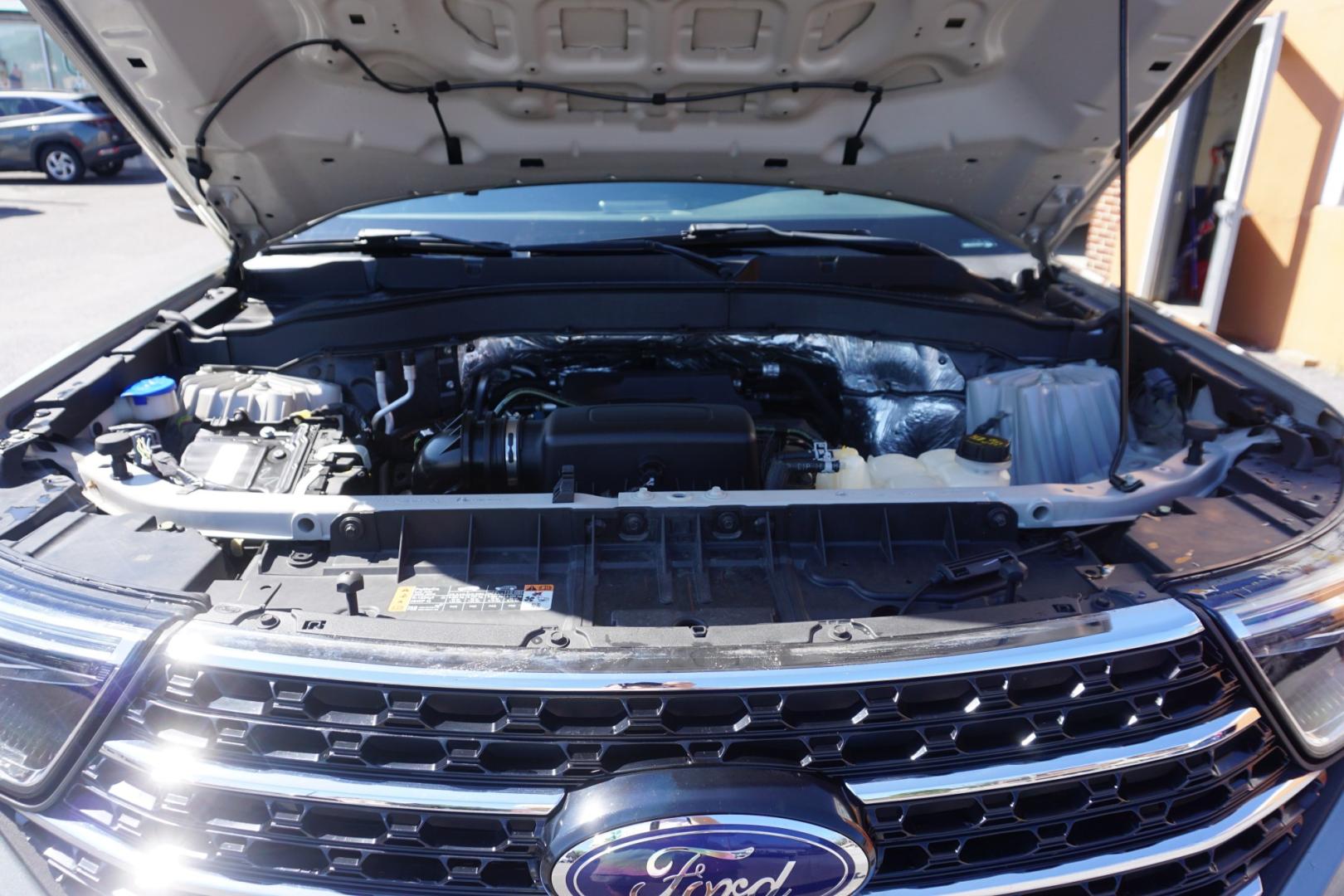 2020 GREEN /BLACK FORD EXPLORER XLT (1FMSK8DH0LG) with an 2.3L I4 engine, AUTOMATIC transmission, located at 312 Centre Ave, Schuylkill Haven, PA, 17972, (570) 593-5278, 40.638130, -76.177383- Photo#17