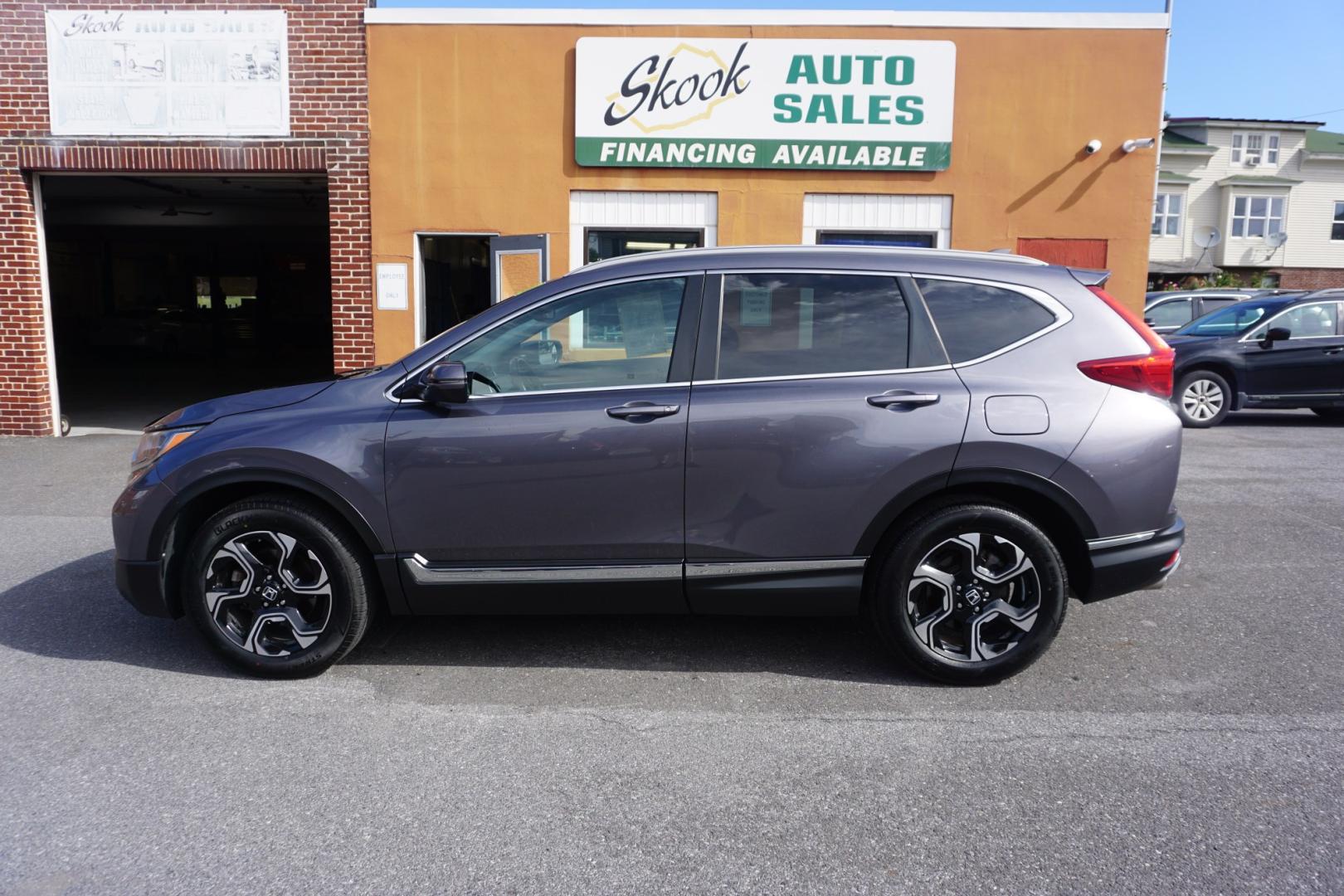 2018 GRAY /GRAY HONDA CR-V TOURING (2HKRW2H90JH) with an 1.5L I4 engine, CVT transmission, located at 312 Centre Ave, Schuylkill Haven, PA, 17972, (570) 593-5278, 40.638130, -76.177383- Photo#0