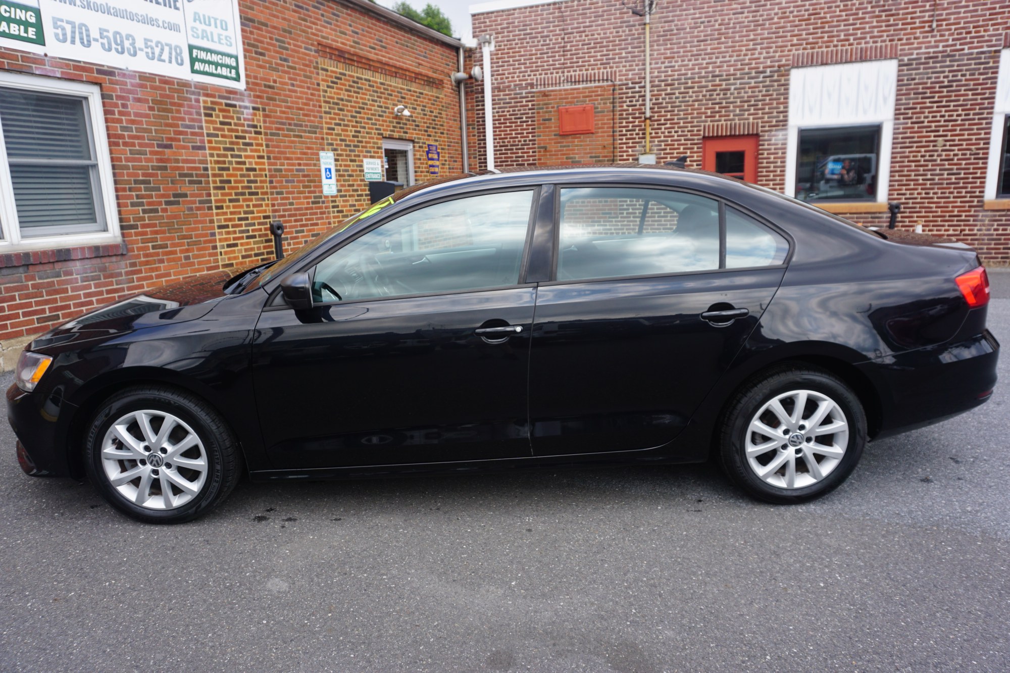 photo of 2015 VOLKSWAGEN JETTA SE