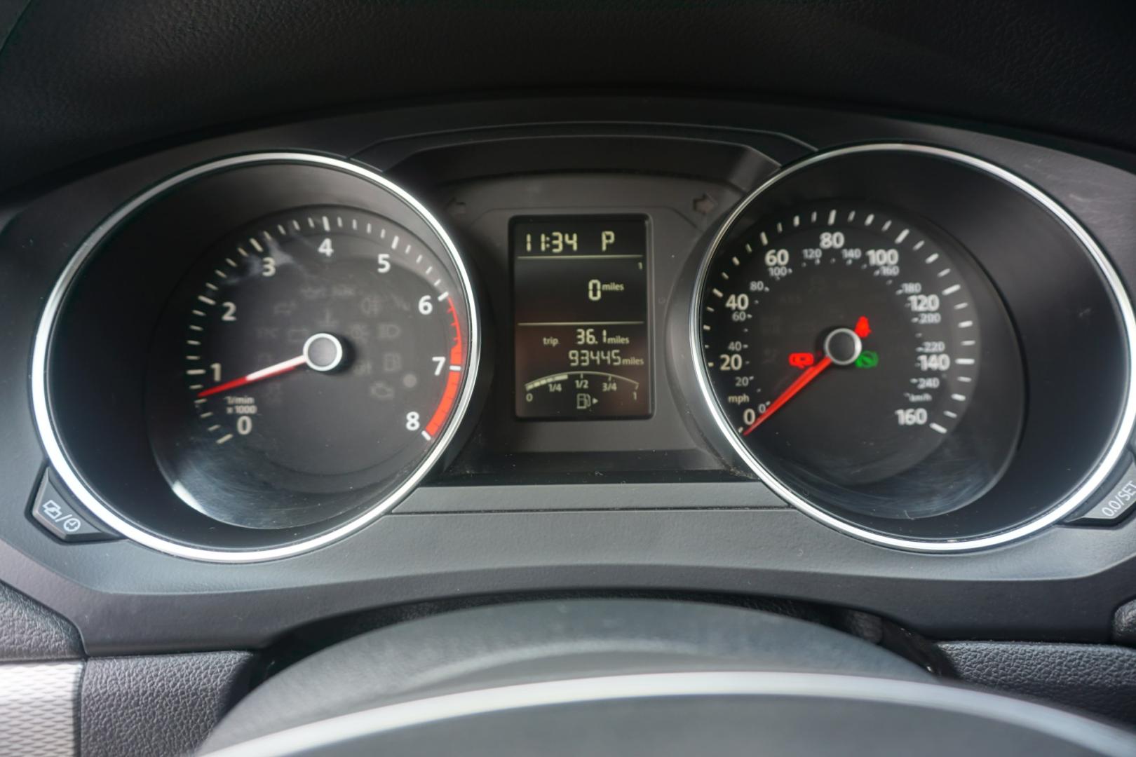 2015 BLACK /GRAY VOLKSWAGEN JETTA SE (3VWD17AJ6FM) with an 1.8L I4 engine, AUTOMATIC transmission, located at 312 Centre Ave, Schuylkill Haven, PA, 17972, (570) 593-5278, 40.638130, -76.177383- Photo#22