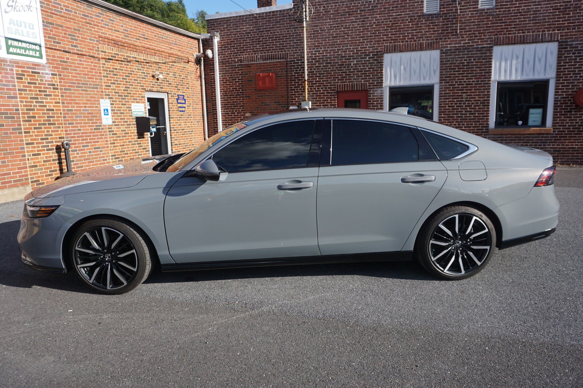 photo of 2023 HONDA ACCORD TOURING