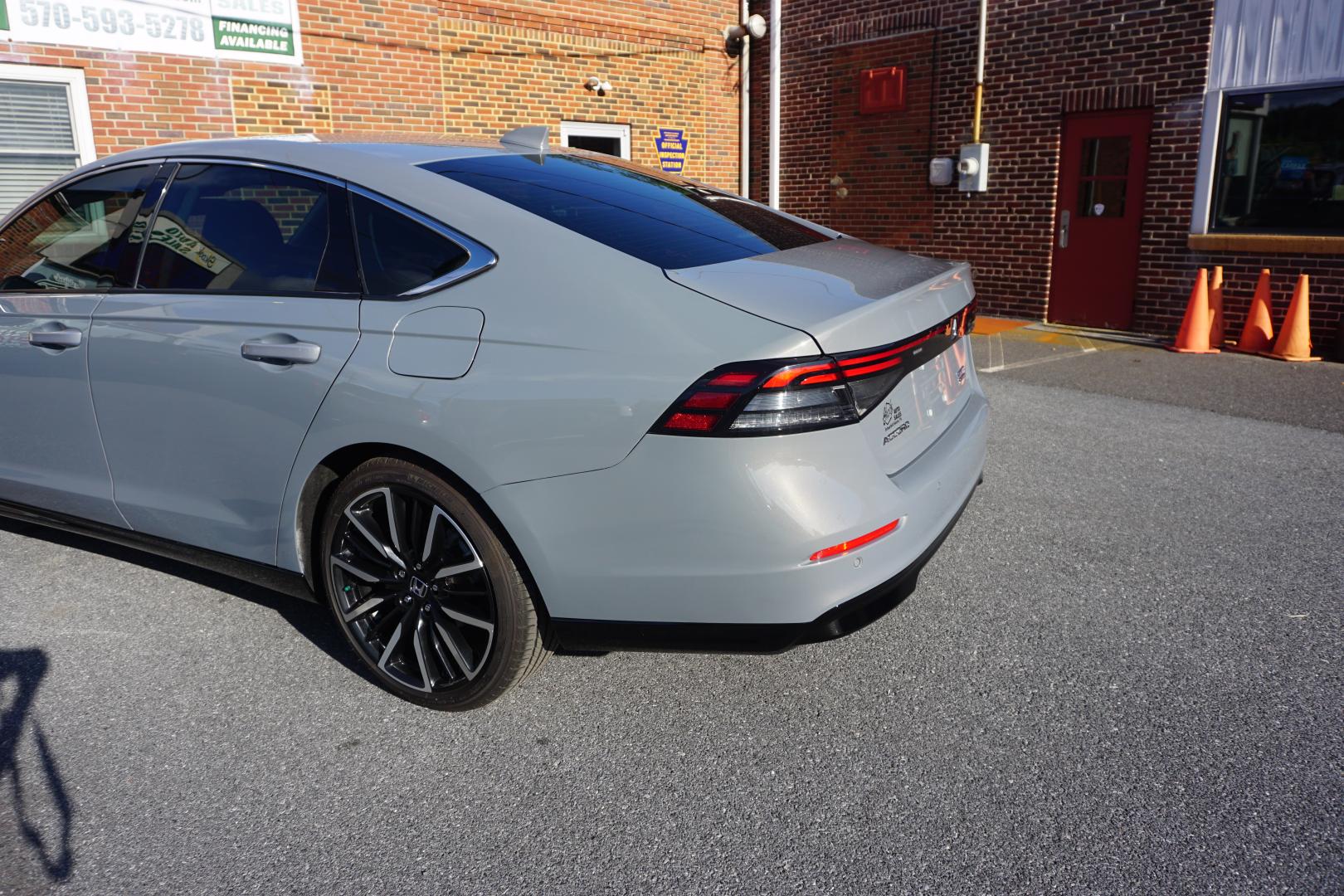 2023 GRAY /GRAY HONDA ACCORD TOURING (1HGCY2F82PA) with an 2L I4 engine, Automatic transmission, located at 312 Centre Ave, Schuylkill Haven, PA, 17972, (570) 593-5278, 40.638130, -76.177383- Photo#7