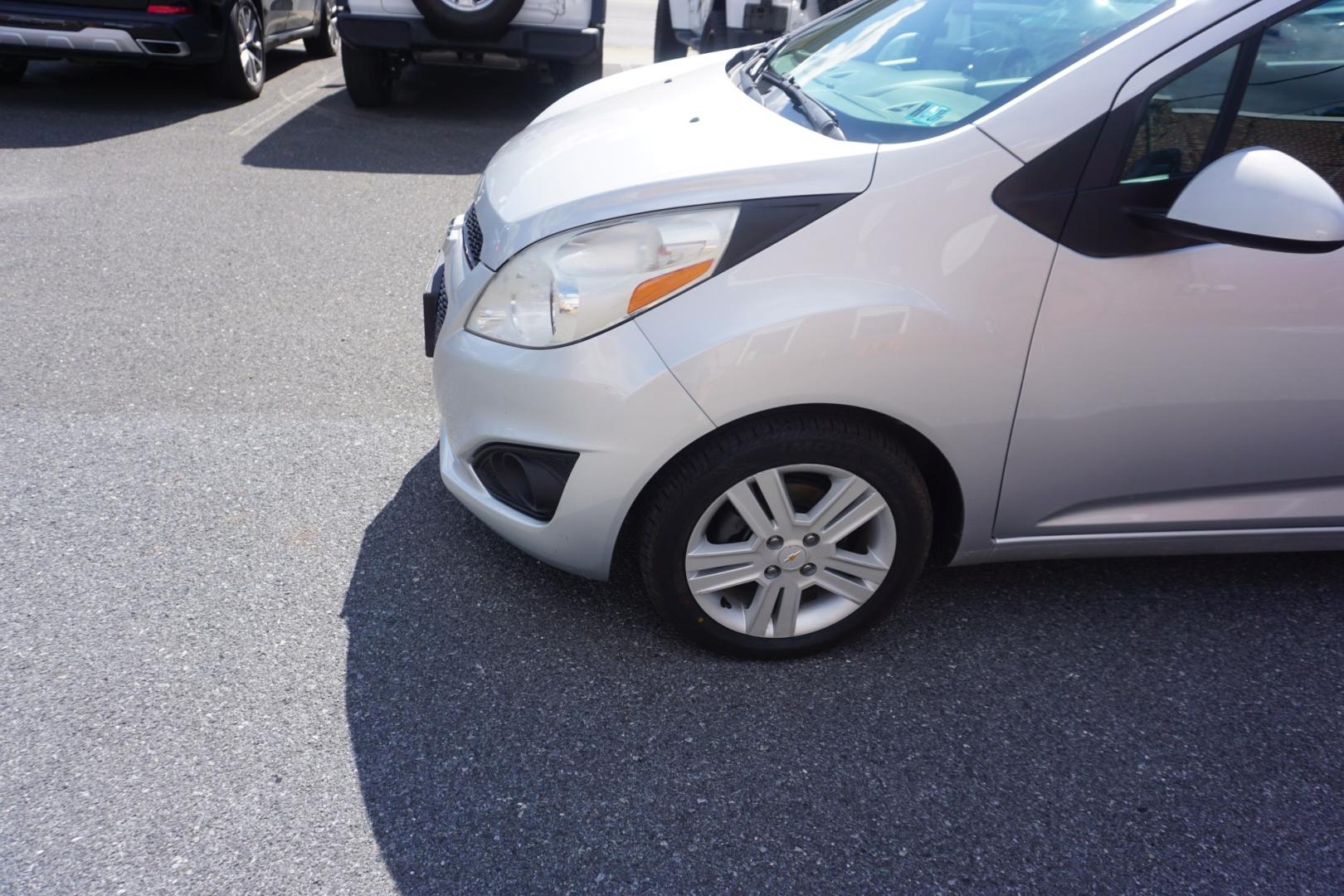 2014 SILVER /GRAY CHEVROLET SPARK LS (KL8CA6S97EC) with an 1.2L I4 engine, MANUAL transmission, located at 312 Centre Ave, Schuylkill Haven, PA, 17972, (570) 593-5278, 40.638130, -76.177383- Photo#4