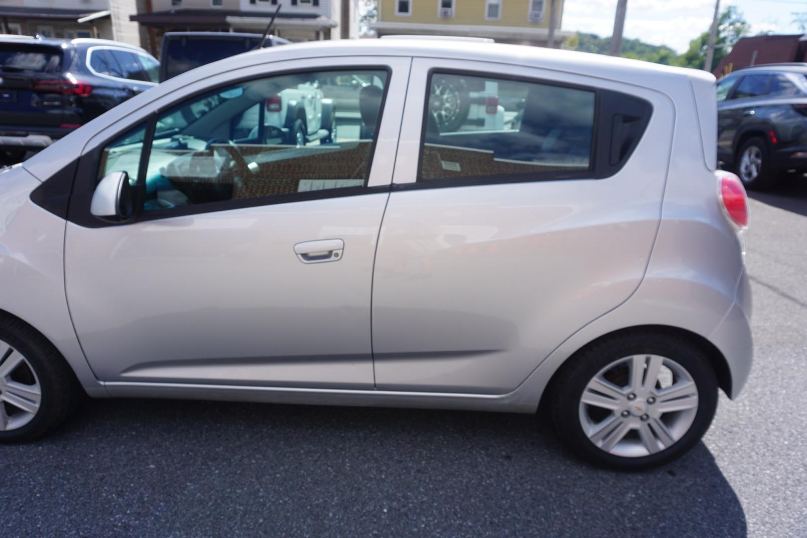 2014 SILVER /GRAY CHEVROLET SPARK LS (KL8CA6S97EC) with an 1.2L I4 engine, MANUAL transmission, located at 312 Centre Ave, Schuylkill Haven, PA, 17972, (570) 593-5278, 40.638130, -76.177383- Photo#6